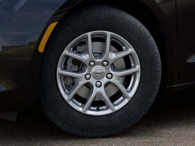 2026 Chrysler Voyager LX - Photo 8