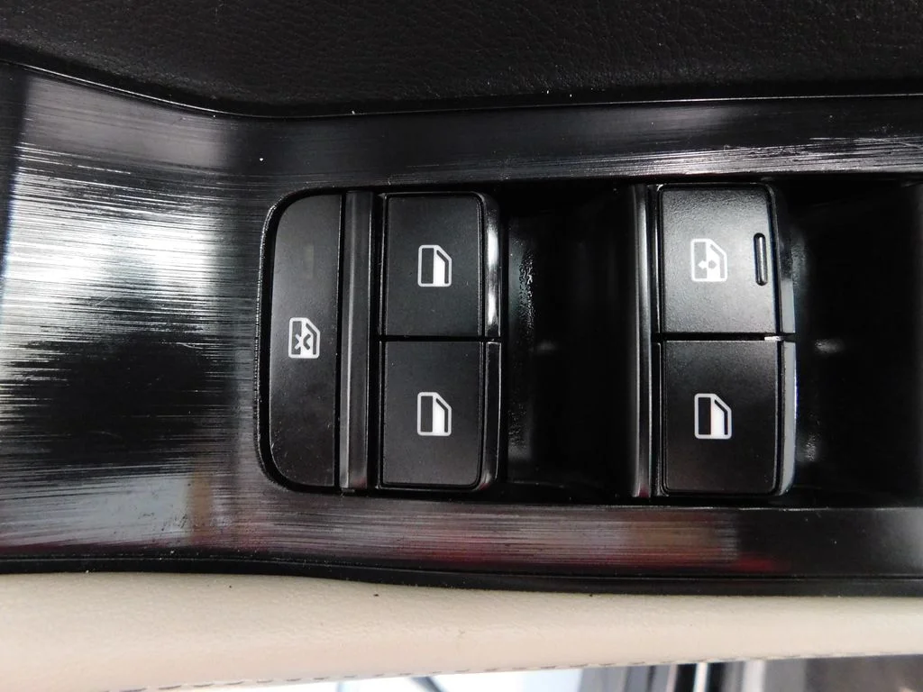 Certified Used 2025 Super Black Nissan SV image 14