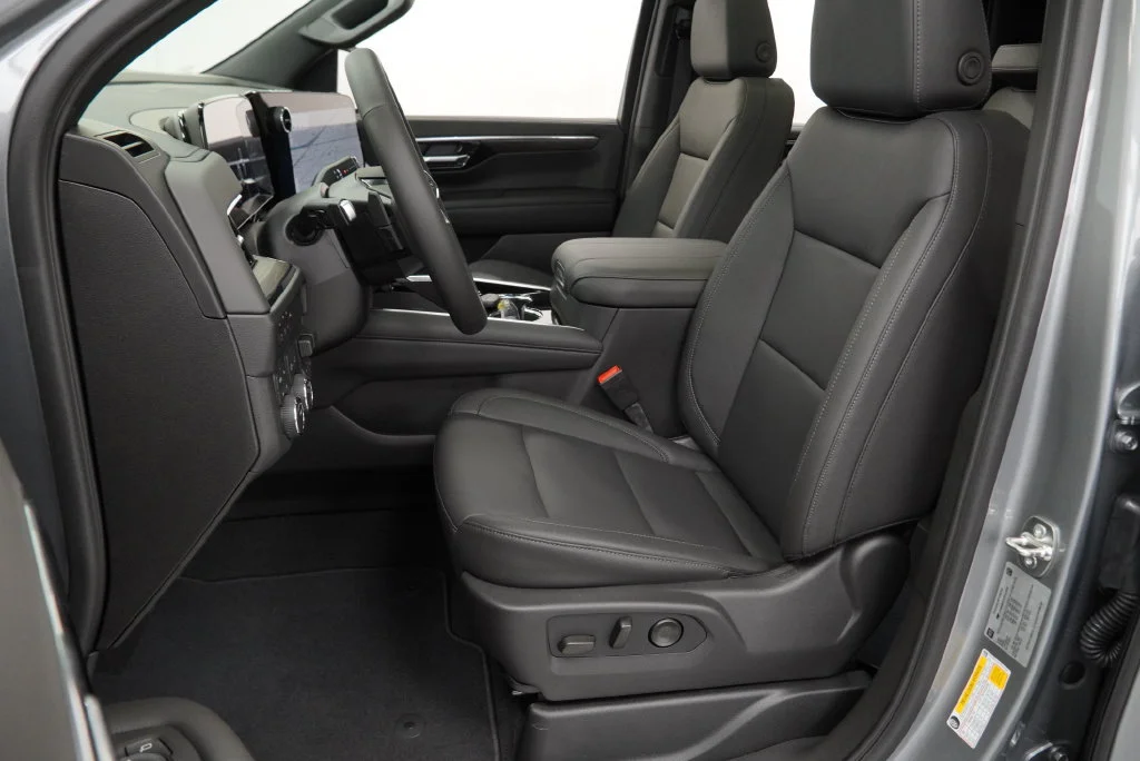 New 2026 Sterling Gray Metallic Chevrolet LT image 7