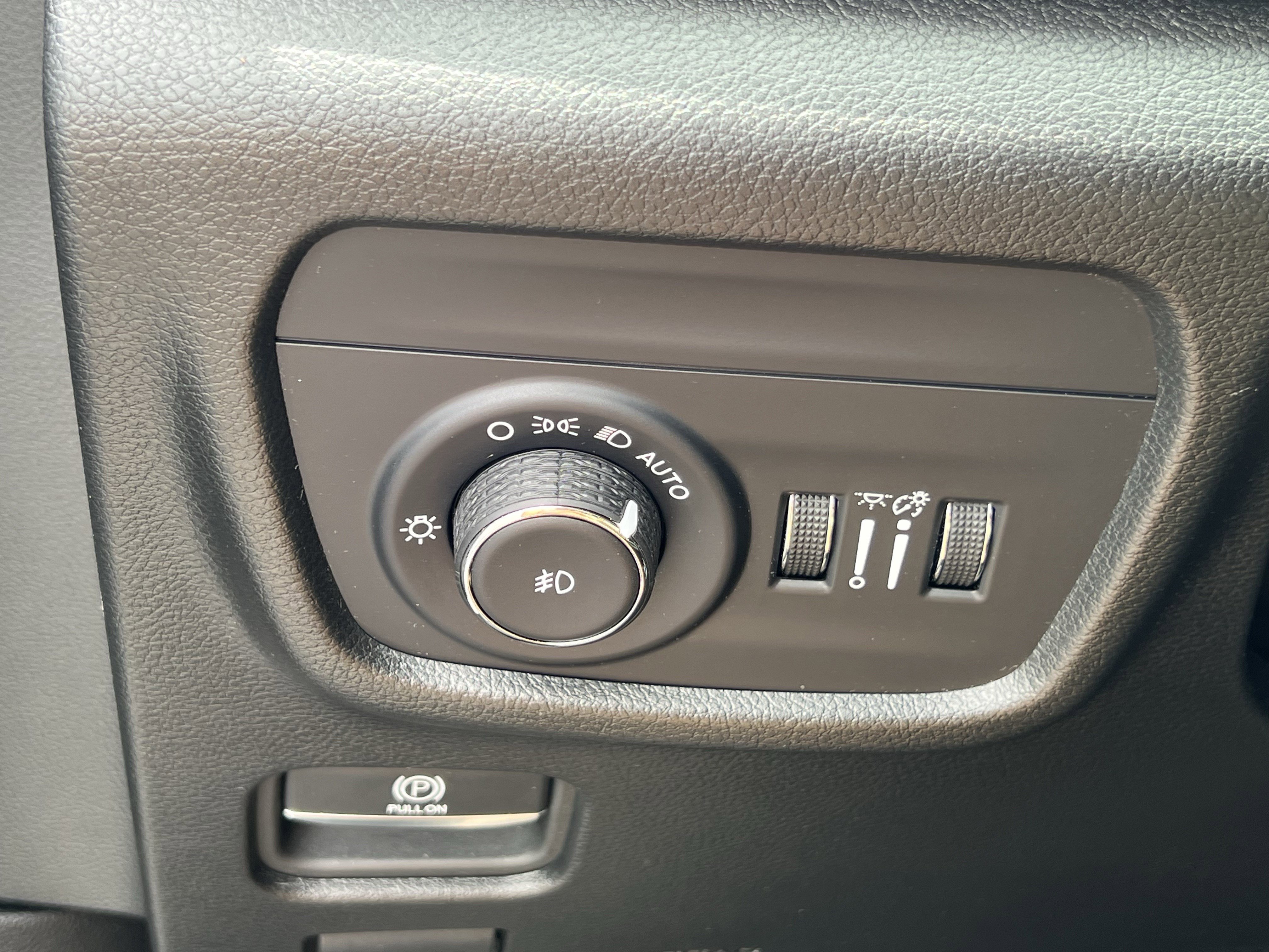 Used 2024 Baltic Gray Metallic Clearcoat Jeep Limited image 34