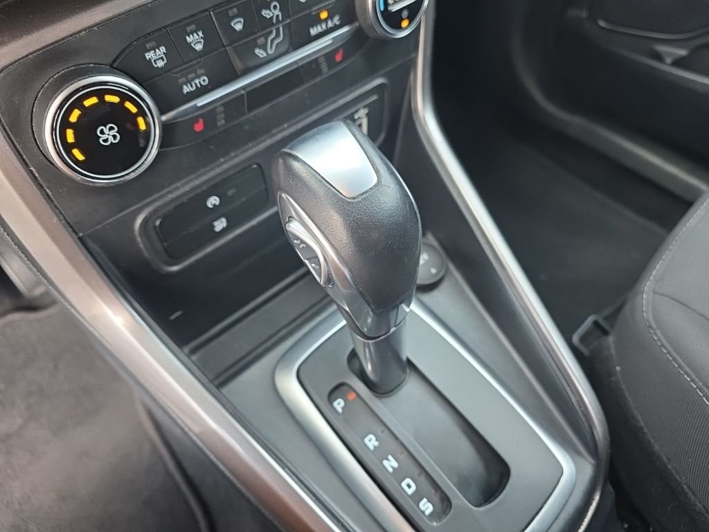 Used 2020  Ford SE image 22