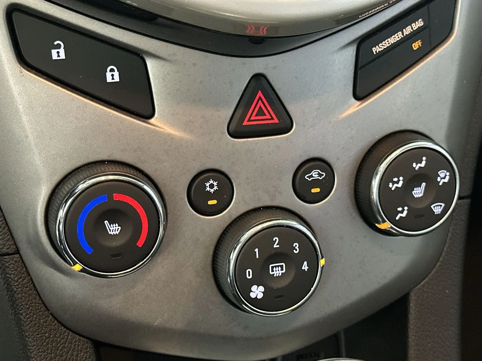 Used 2019 Silver Chevrolet Premier image 19