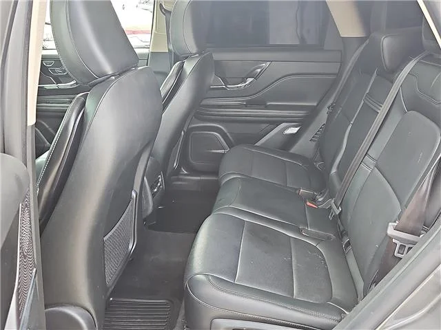 Used 2025 Asher Gray Metallic Clearcoat Lincoln Reserve Front-Wheel Drive image 9