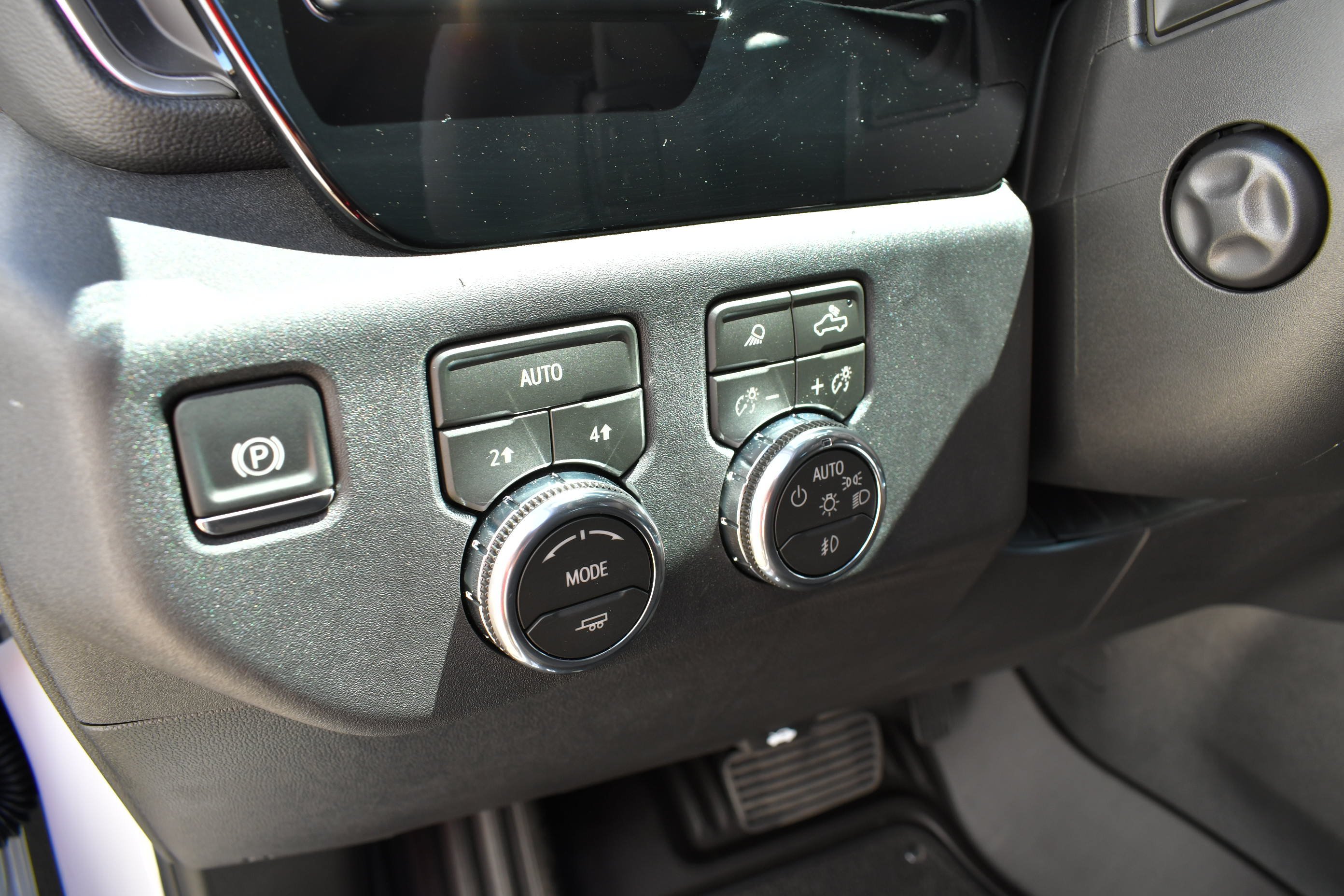 2026 GMC Sierra 1500 SLT - Photo 19