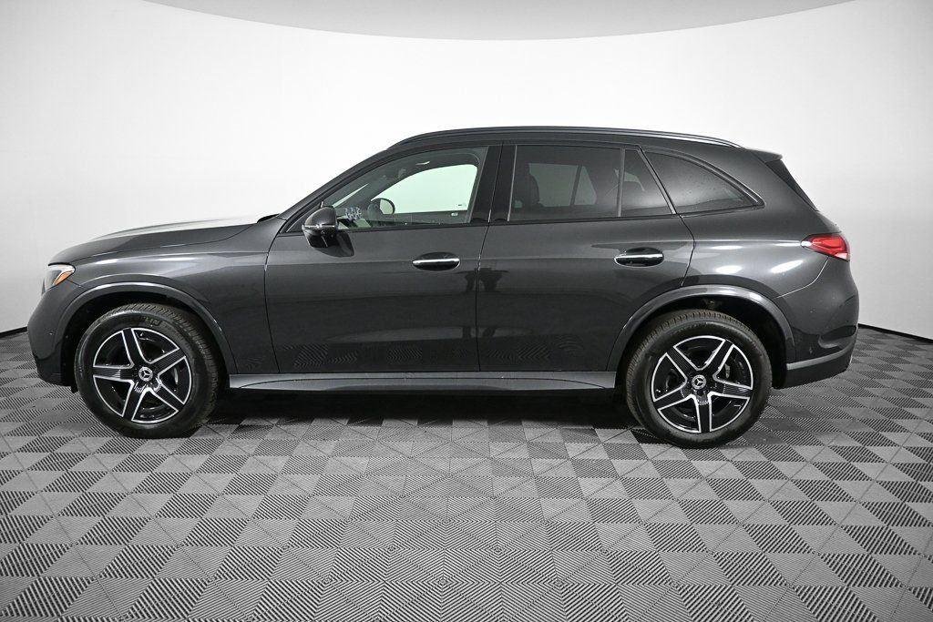 New 2025 Graphite Grey Metallic Mercedes-Benz GLC 300 image 3