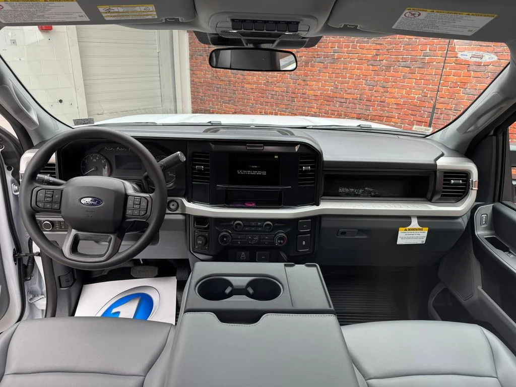 New 2027 White Ford F350 4X4SDR/CSR image 15