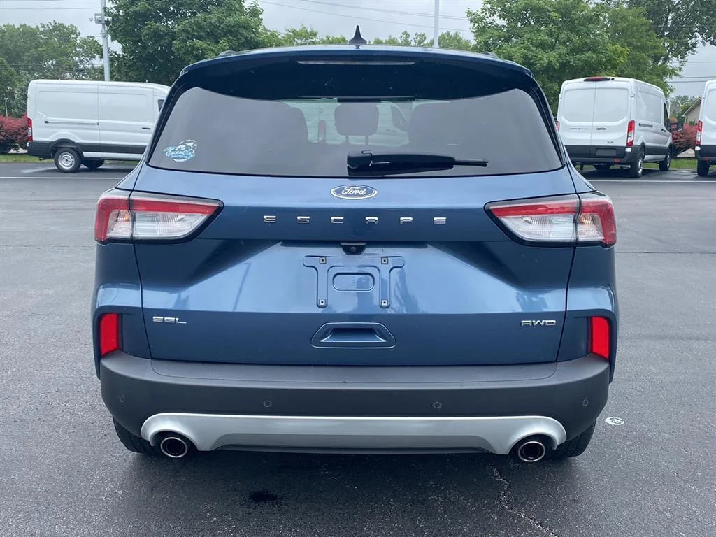 Used 2020 Blue Ford SEL image 10