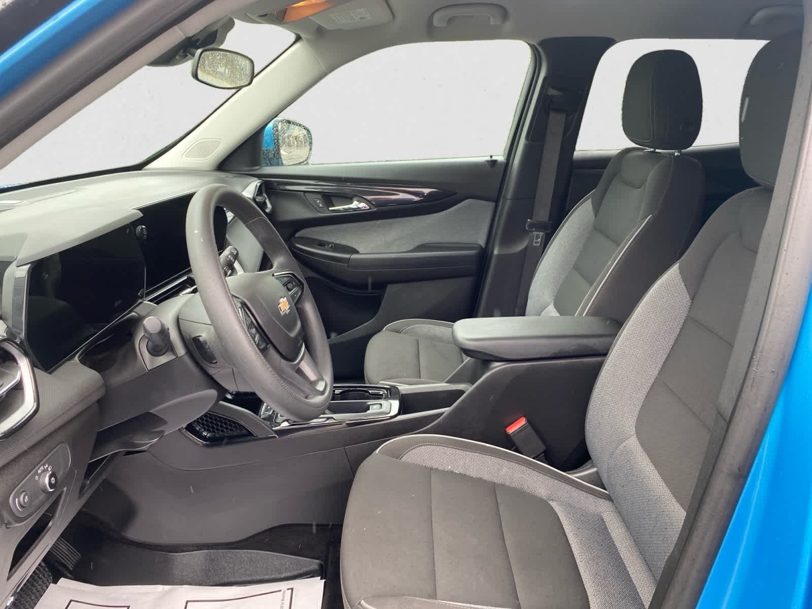 Used 2025 Marina Blue Metallic Chevrolet LT image 14