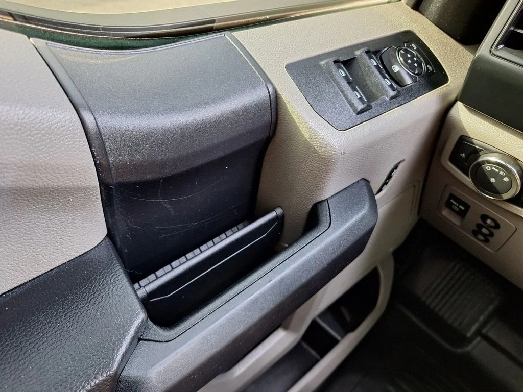 Used 2020 Black Metallic Ford XL image 18
