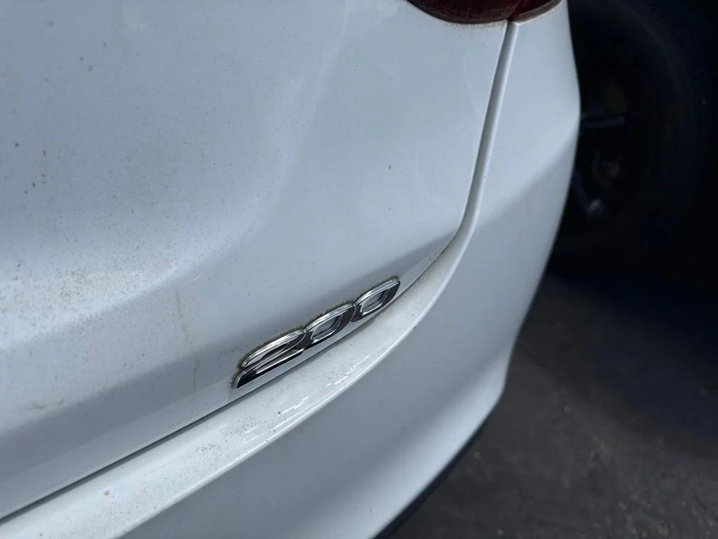 Used 2016 White Chrysler Limited image 17