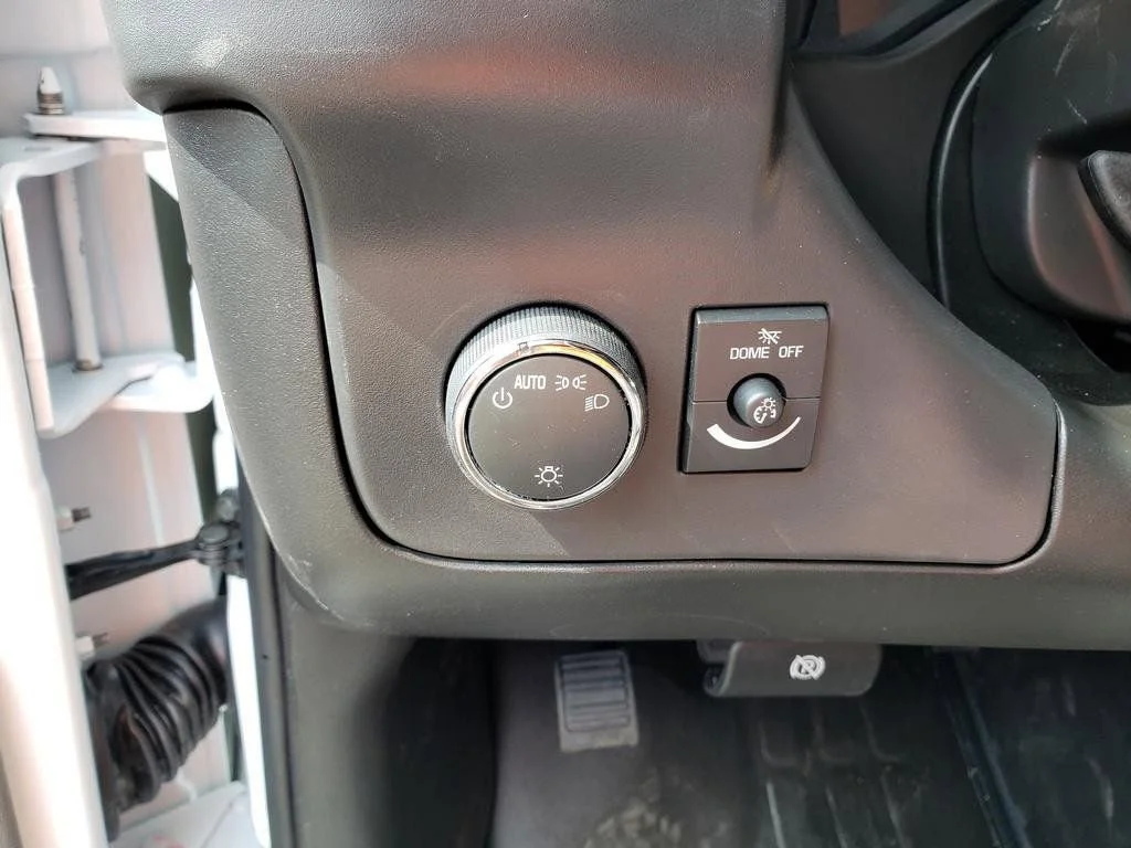 2025 Chevrolet Express Cargo Work Van - Photo 32
