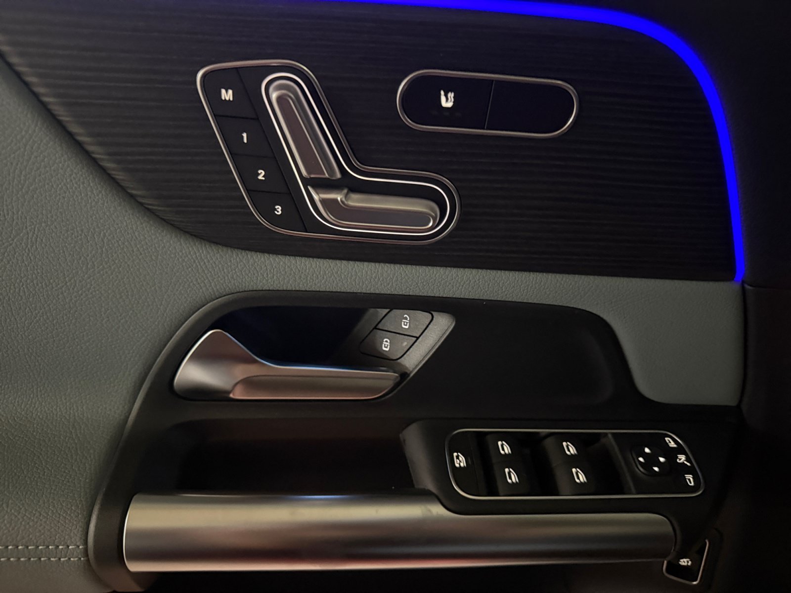New 2026 Mountain Grey Metallic Mercedes-Benz GLA 250 image 42