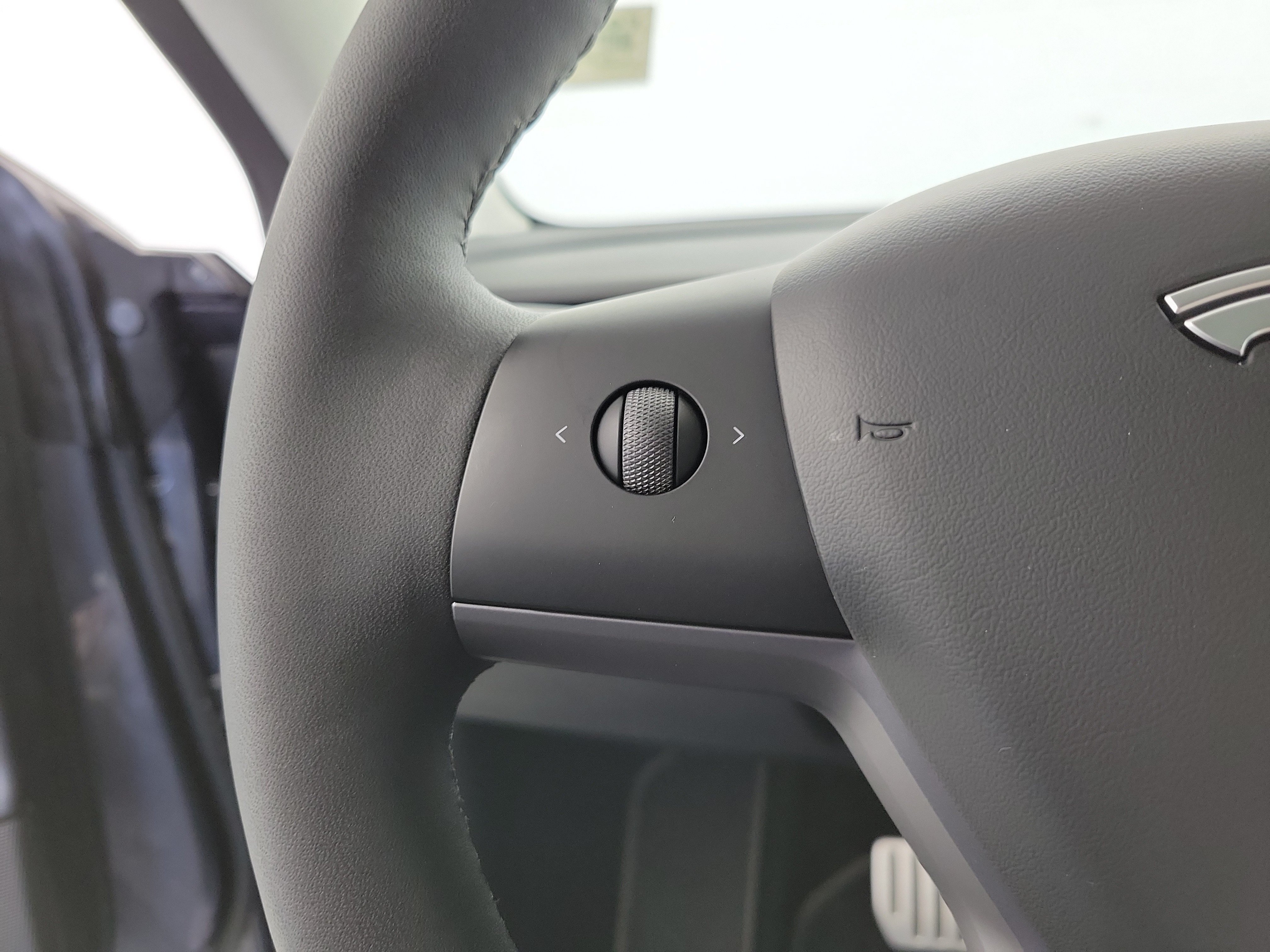 Used 2023  Tesla Performance image 24