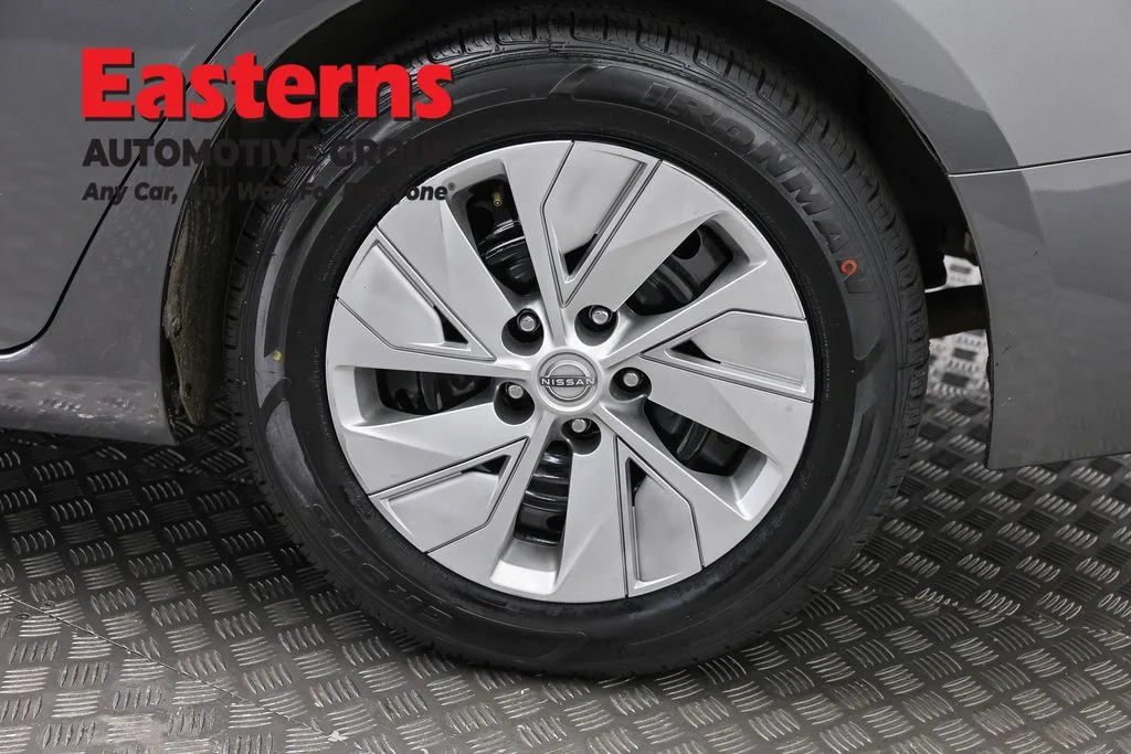 Used 2023 Gray Nissan 2.5 S image 32