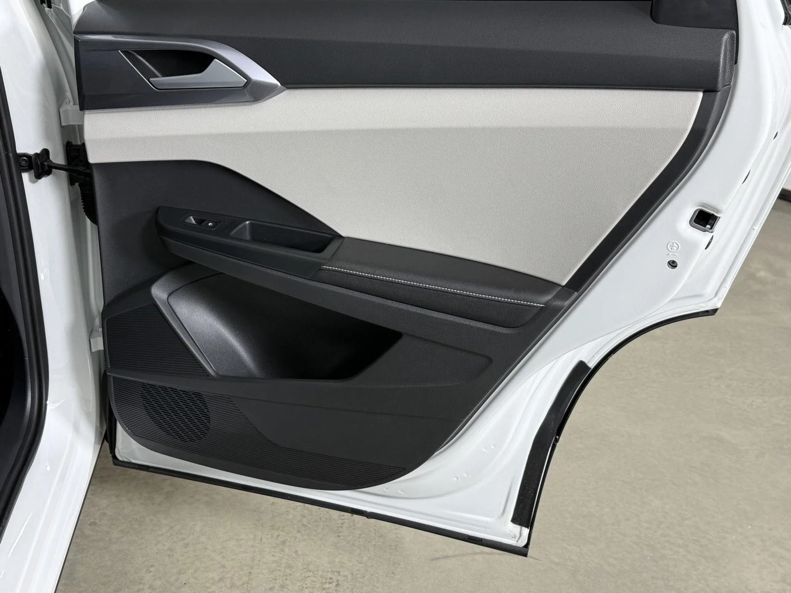New 2027 Pure White Volkswagen SEL image 17