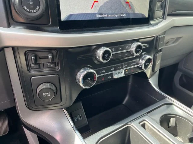 Used 2022 White Ford XLT image 27