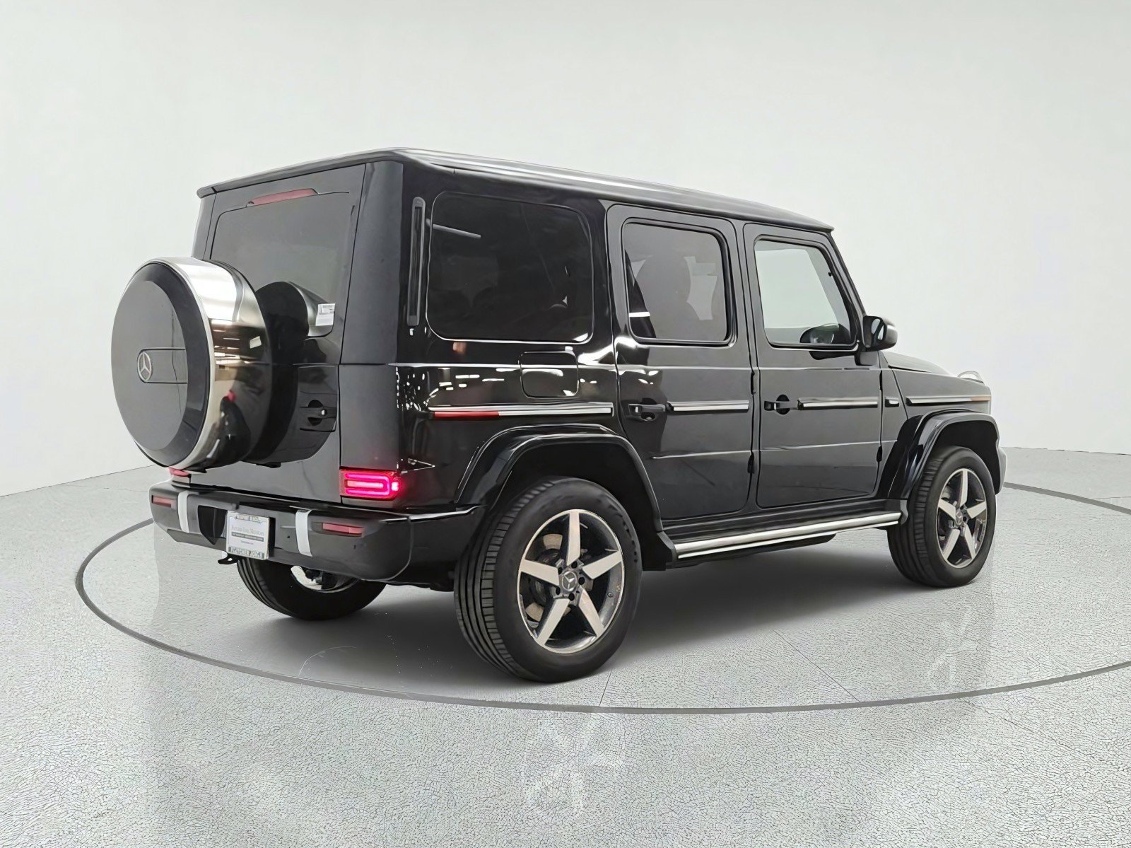 New 2027 Emerald Green Mercedes-Benz G 580e SUV image 26