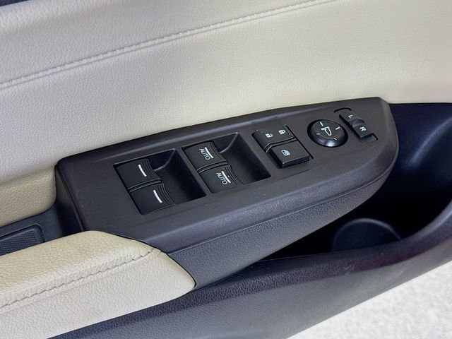 2017 Acura ILX Base - Photo 19