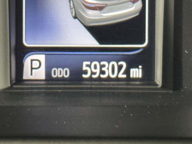 Used 2017  Toyota LE image 2