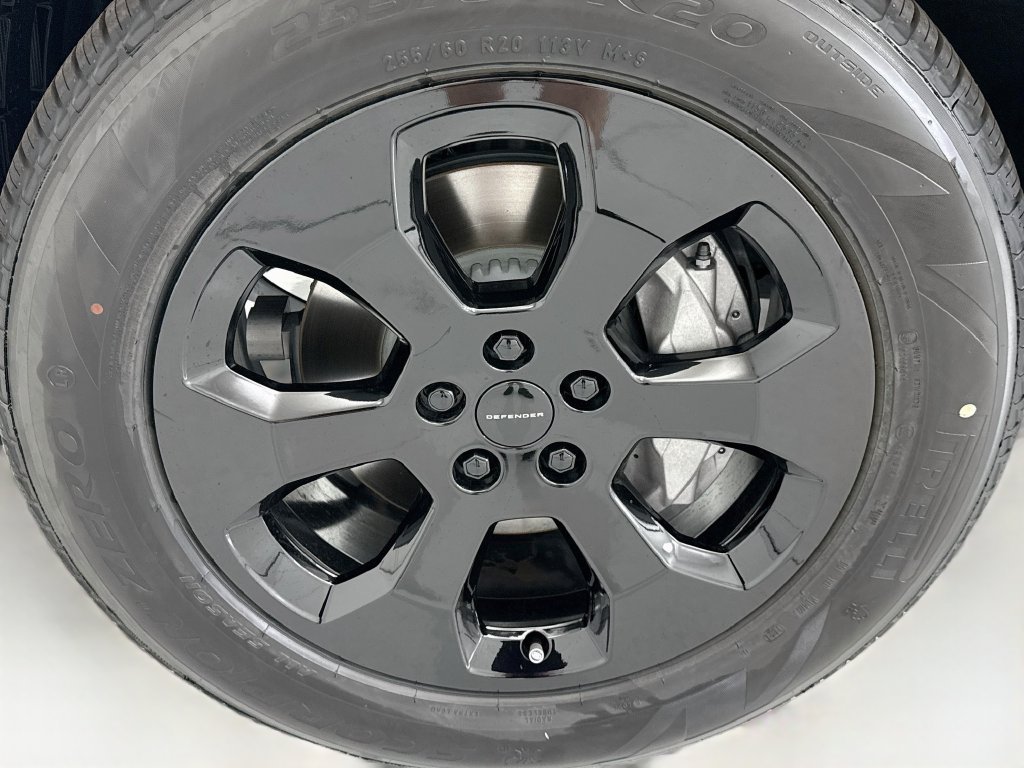 New 2026 Santorini Black Land Rover X-Dynamic SE image 28