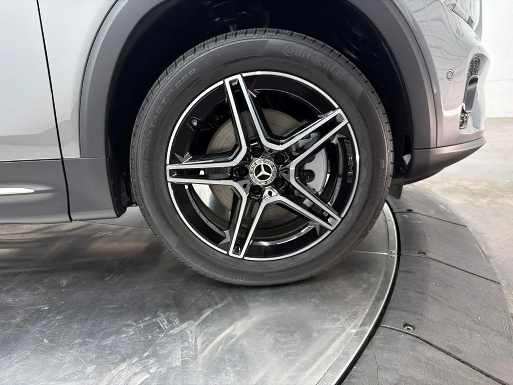 New 2026 Gray Mercedes-Benz GLB 250 image 9