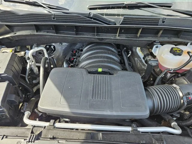 Used 2025 Summit White GMC AT4 image 22