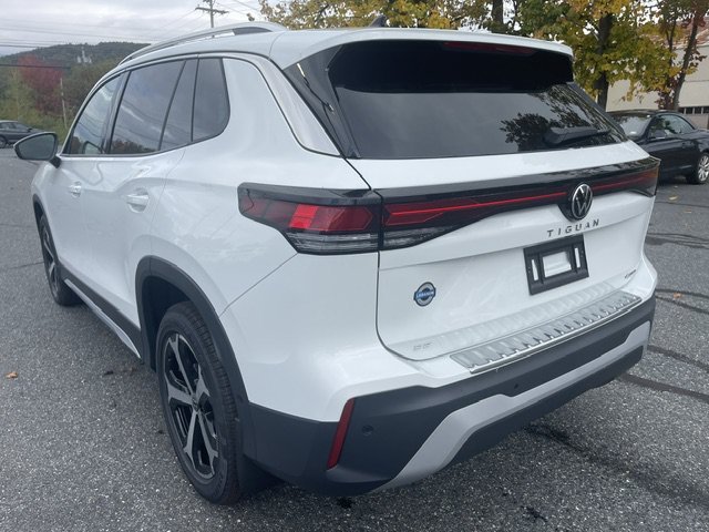 New 2026 Pure White Volkswagen 2.0T SE image 2