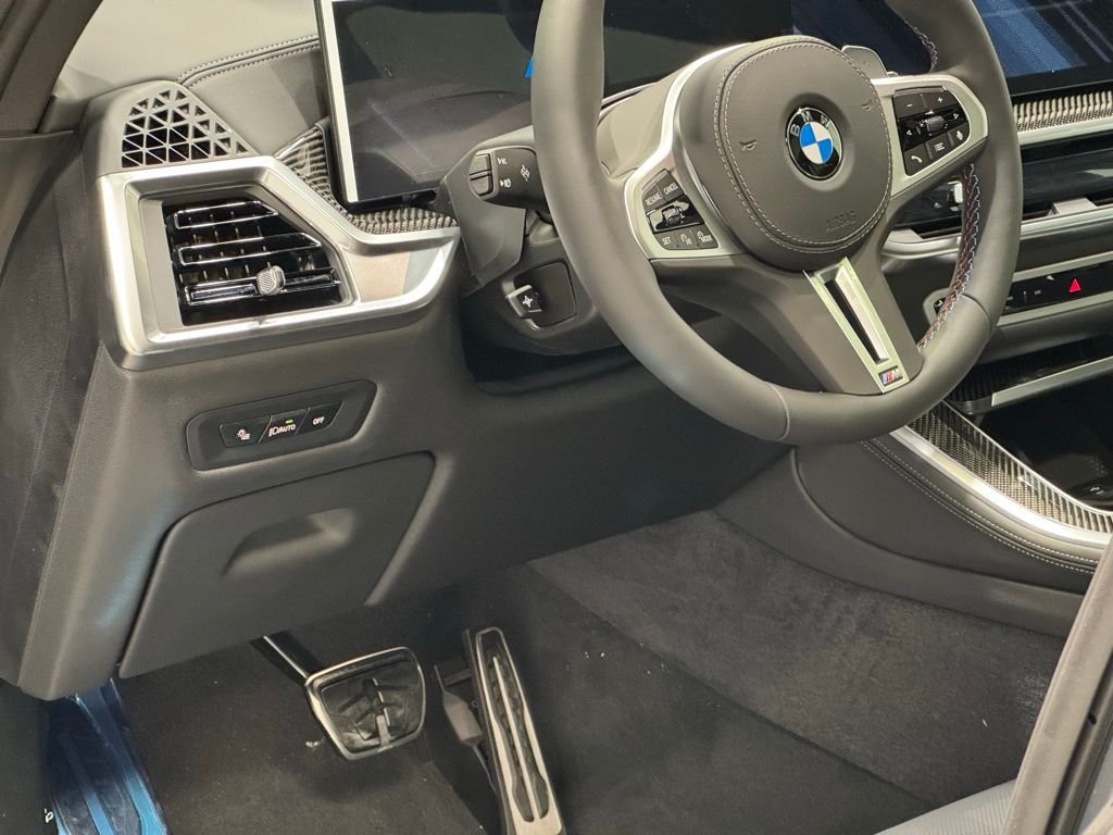 Used 2026 Gray BMW M60i image 14