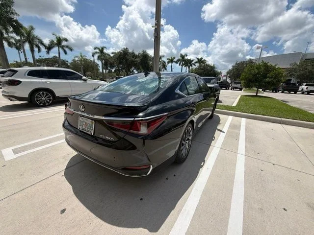 Certified Used 2024 Caviar Lexus ES 300h Luxury image 7
