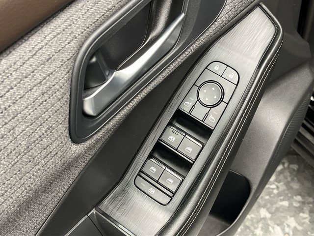 Used 2023 Super Black Nissan SV image 7