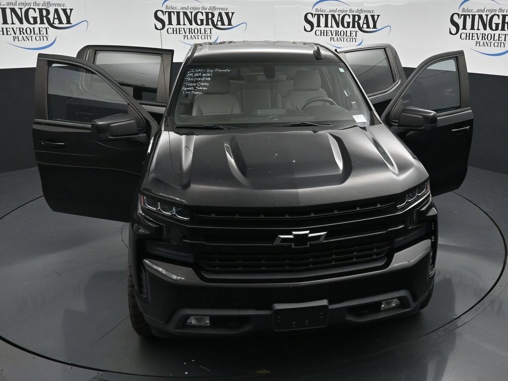 Used 2019 BLACK Chevrolet RST image 34