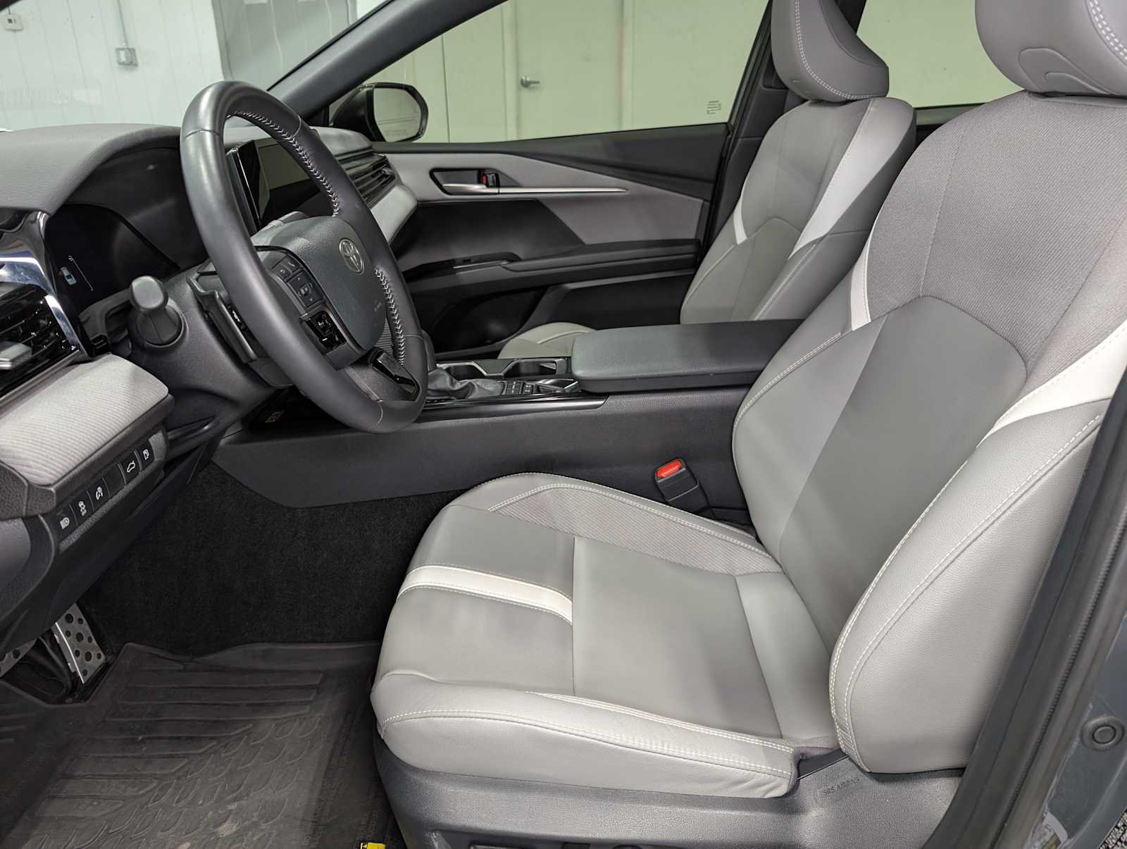 Used 2025 Underground Toyota SE image 4