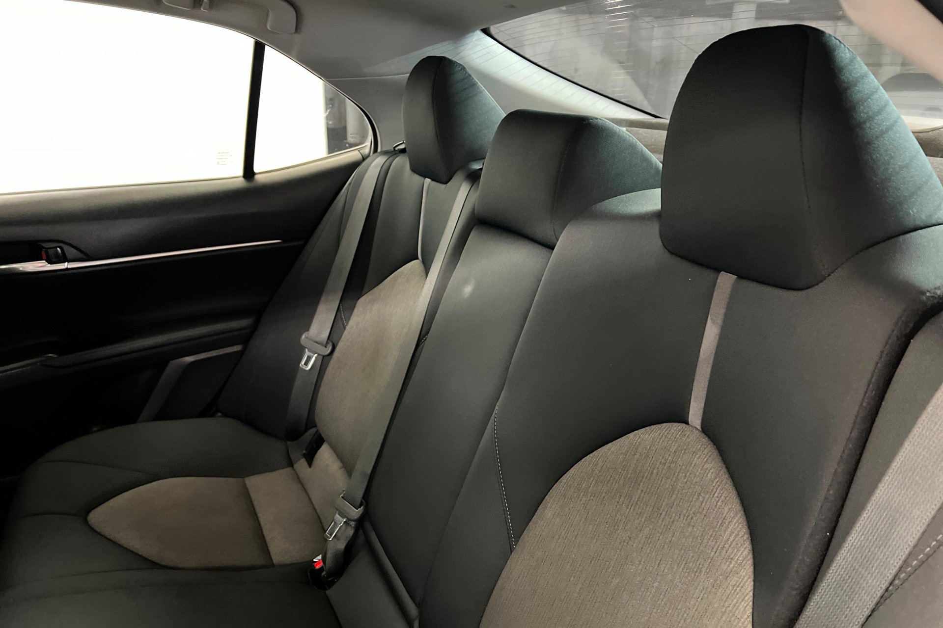 2022 Toyota Camry LE - Photo 21