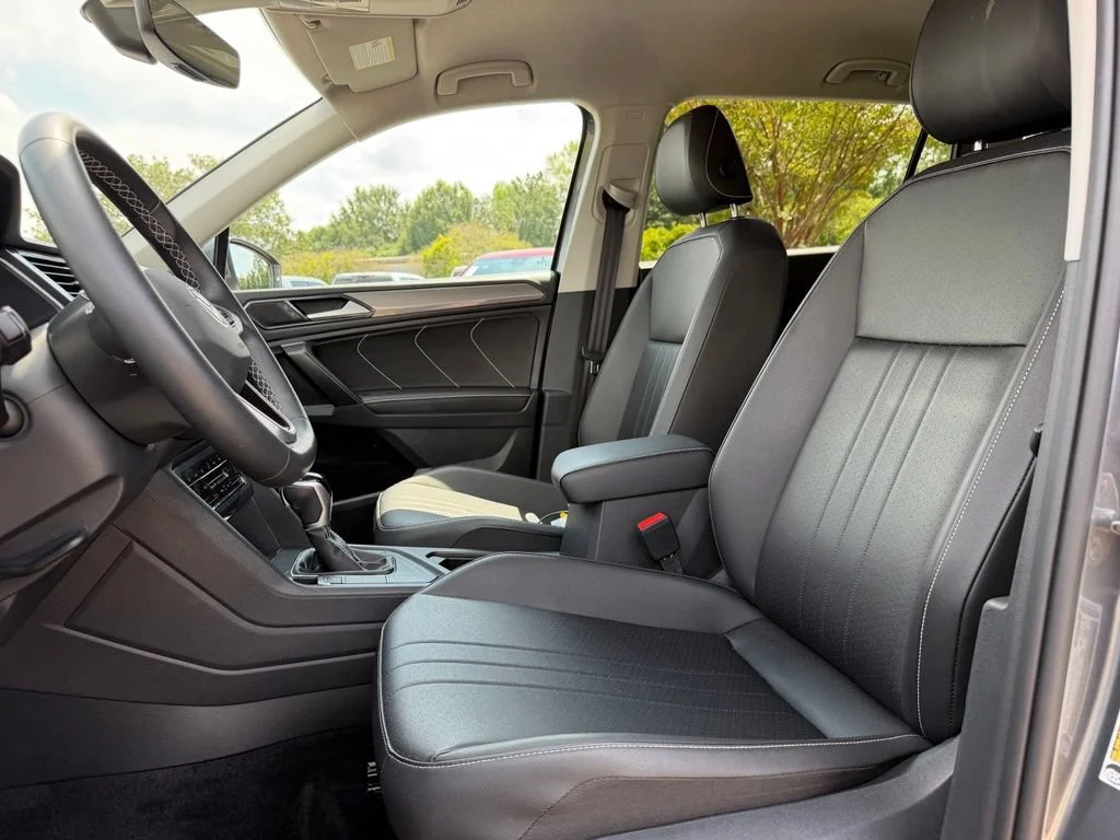 Used 2023 Gray Volkswagen 2.0T SE image 24