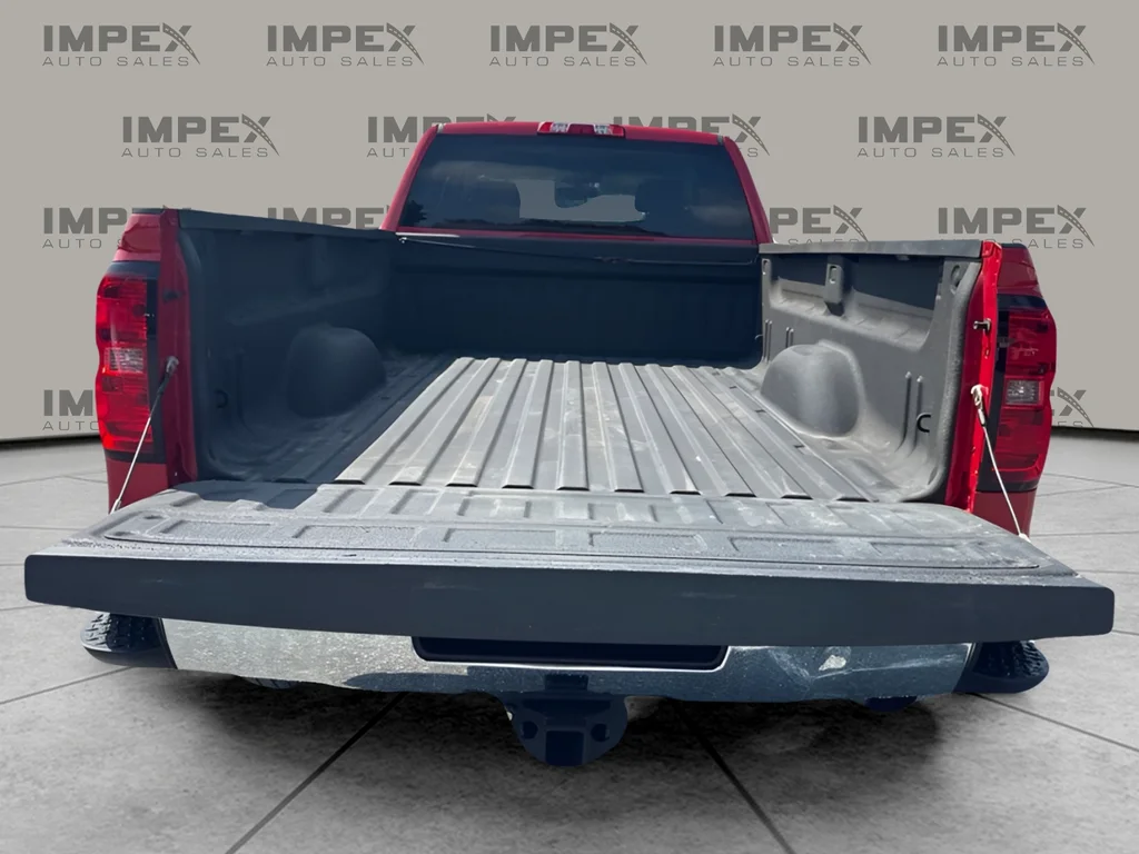 Used 2015 Red Chevrolet LT image 22