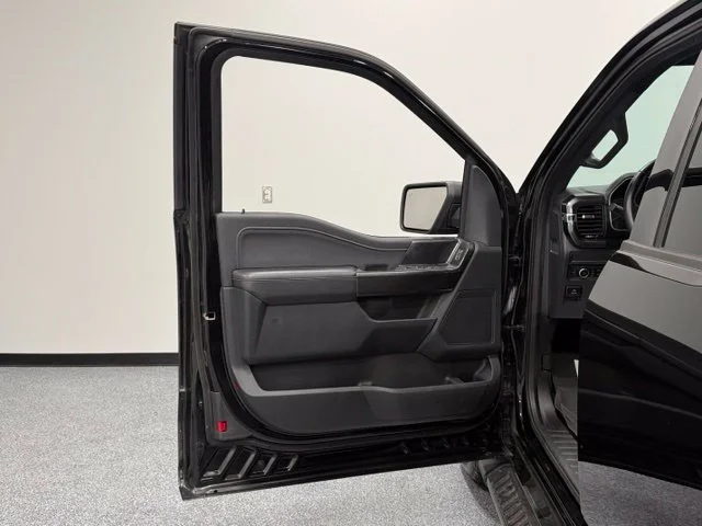 Used 2021 Black Ford XLT image 10