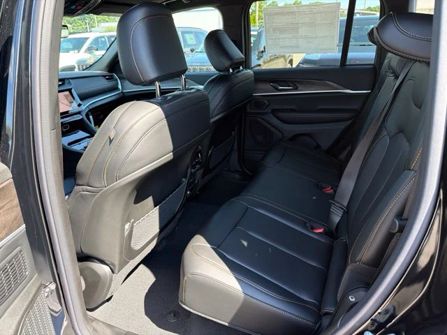 New 2026 Black Jeep  image 7