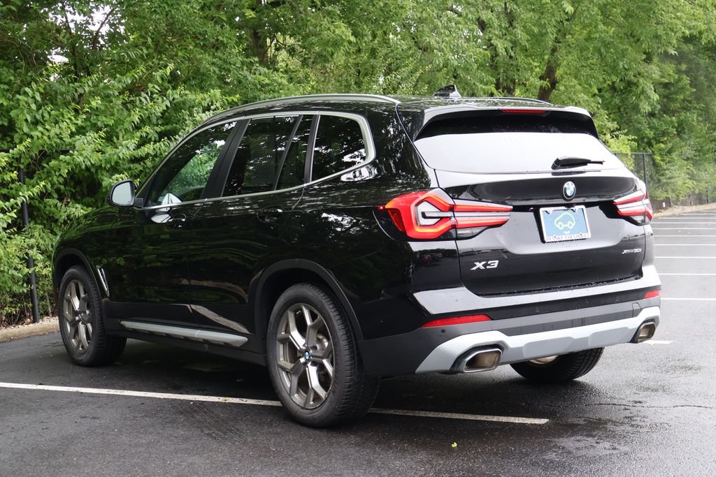 Used 2024  BMW xDrive30i image 6
