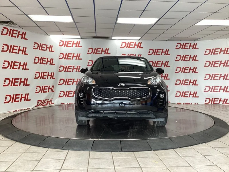 Used 2017 Red Kia LX image 2
