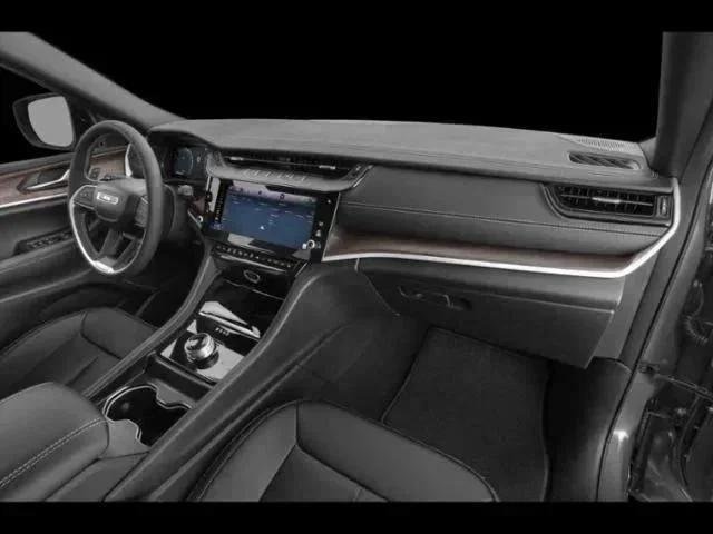 New 2026 Bright White Clear-Coat Exterior Paint Jeep Laredo image 15