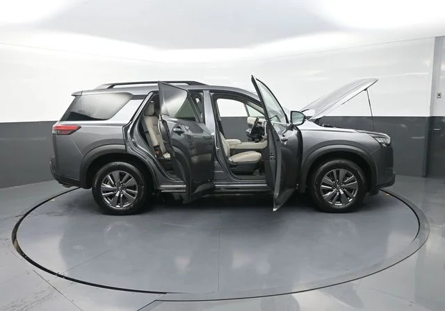 Used 2024 Gray Nissan SV image 47