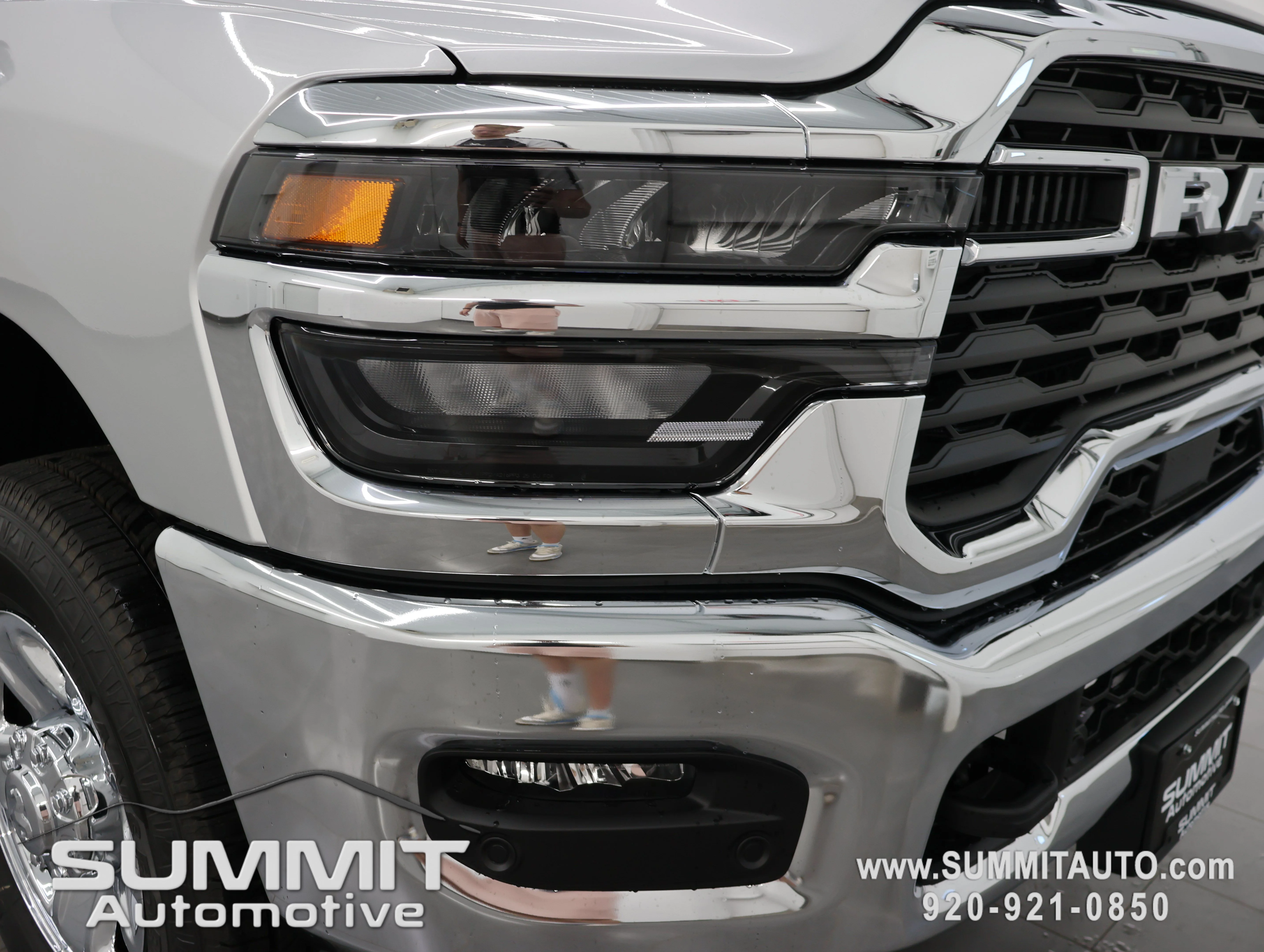 New 2026 Silver-Zynith Exterior Paint RAM Tradesman image 22