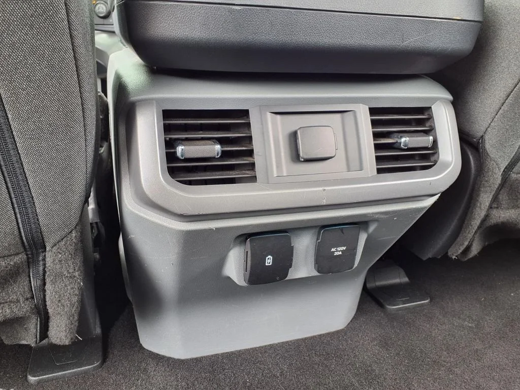 Used 2024 Gray Ford XLT image 23