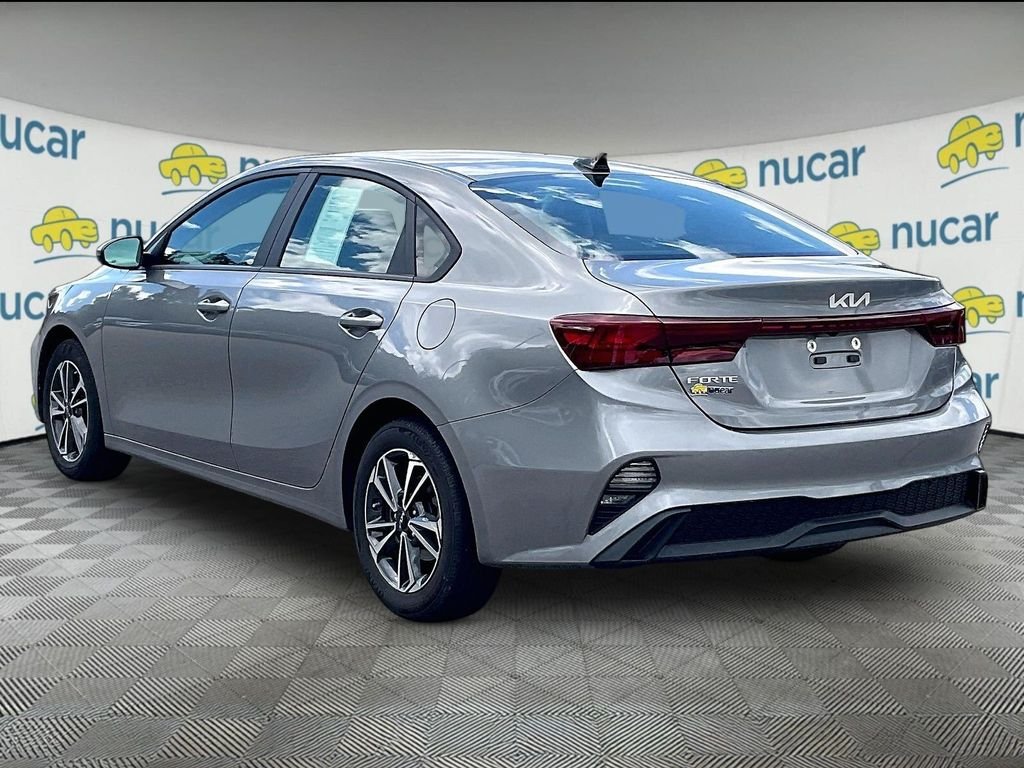 Used 2024 Steel Gray Kia LXS image 4