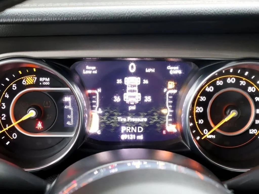 2020 Jeep Wrangler Unlimited Sahara - Photo 16