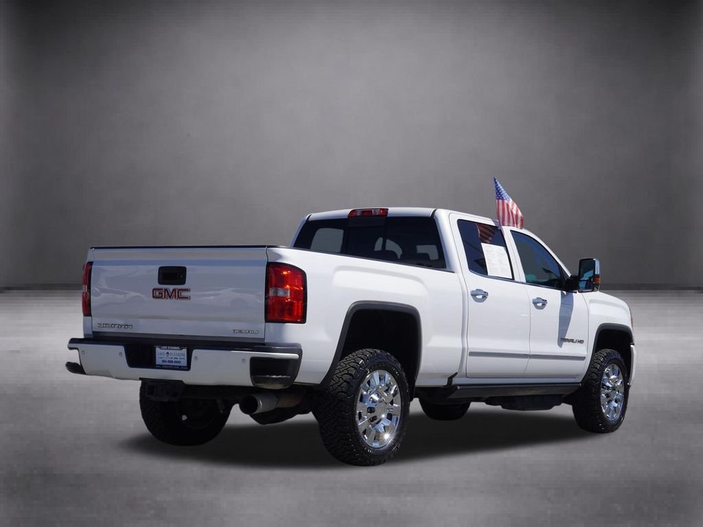 Used 2018 White GMC Denali image 3