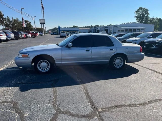 Used 2000  Ford LX image 30