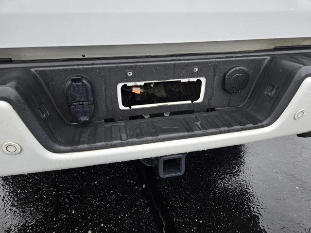 Used 2019 White Chevrolet Z71 image 18