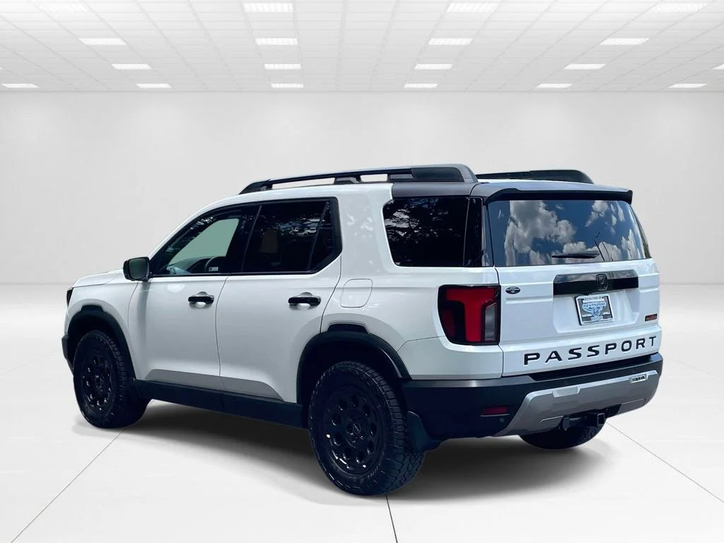 Used 2026 White Honda TrailSport Elite image 4