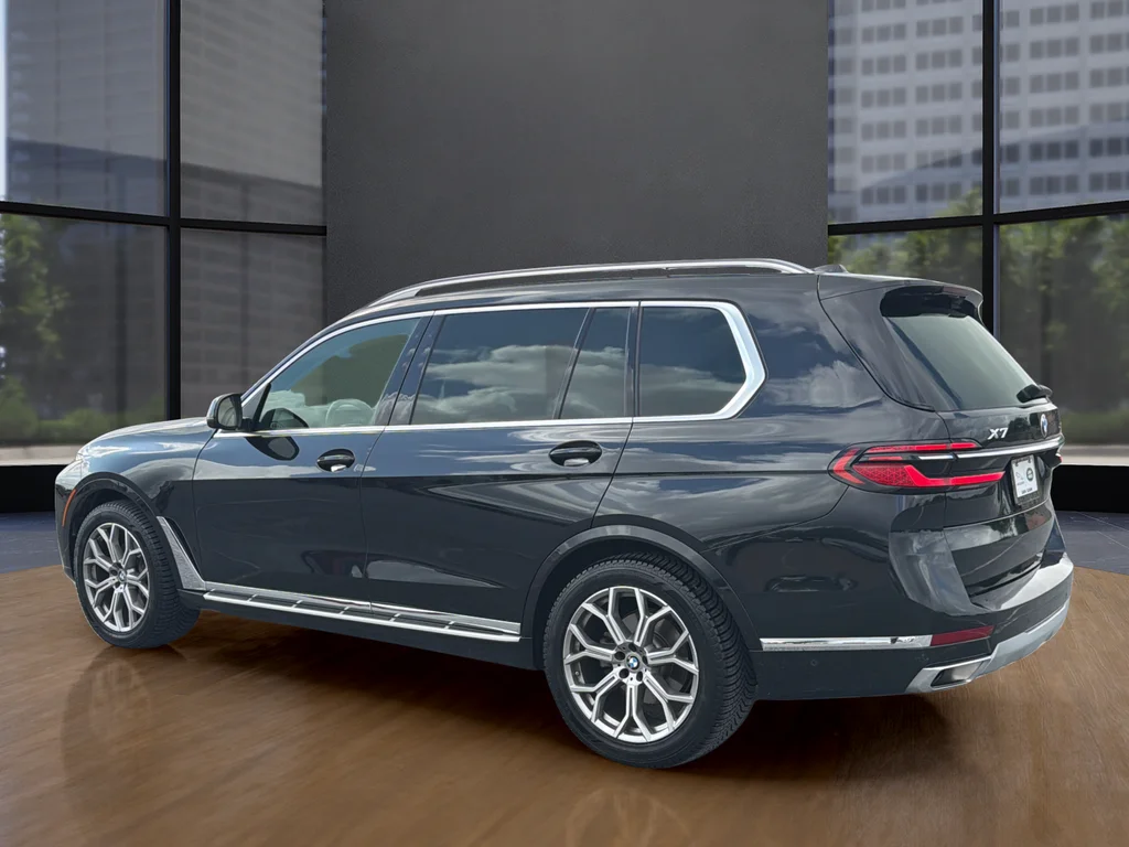Used 2025 Black BMW xDrive40i image 14